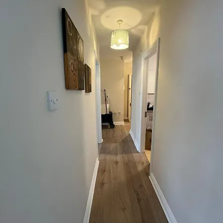 Spacious Family-friendly 2-bedroom With Free Parking Dublin